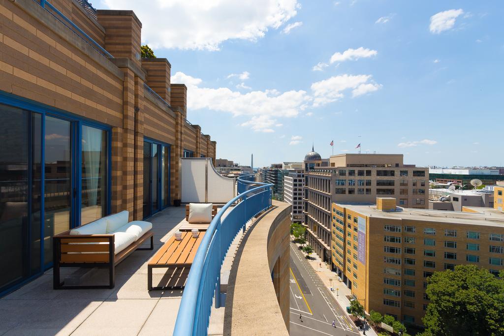 Penthouse Suite Washington Exterior photo