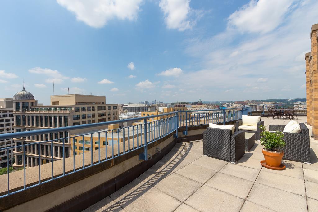 Penthouse Suite Washington Exterior photo