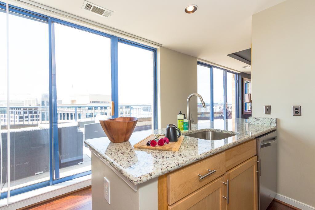 Penthouse Suite Washington Exterior photo
